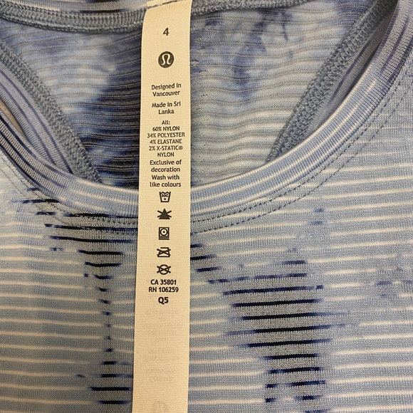 NWT Lululemon Swiftly Tech High Neck Racerback Tank 2.0
Shibori Stripe True Navy - Picture 6 of 9